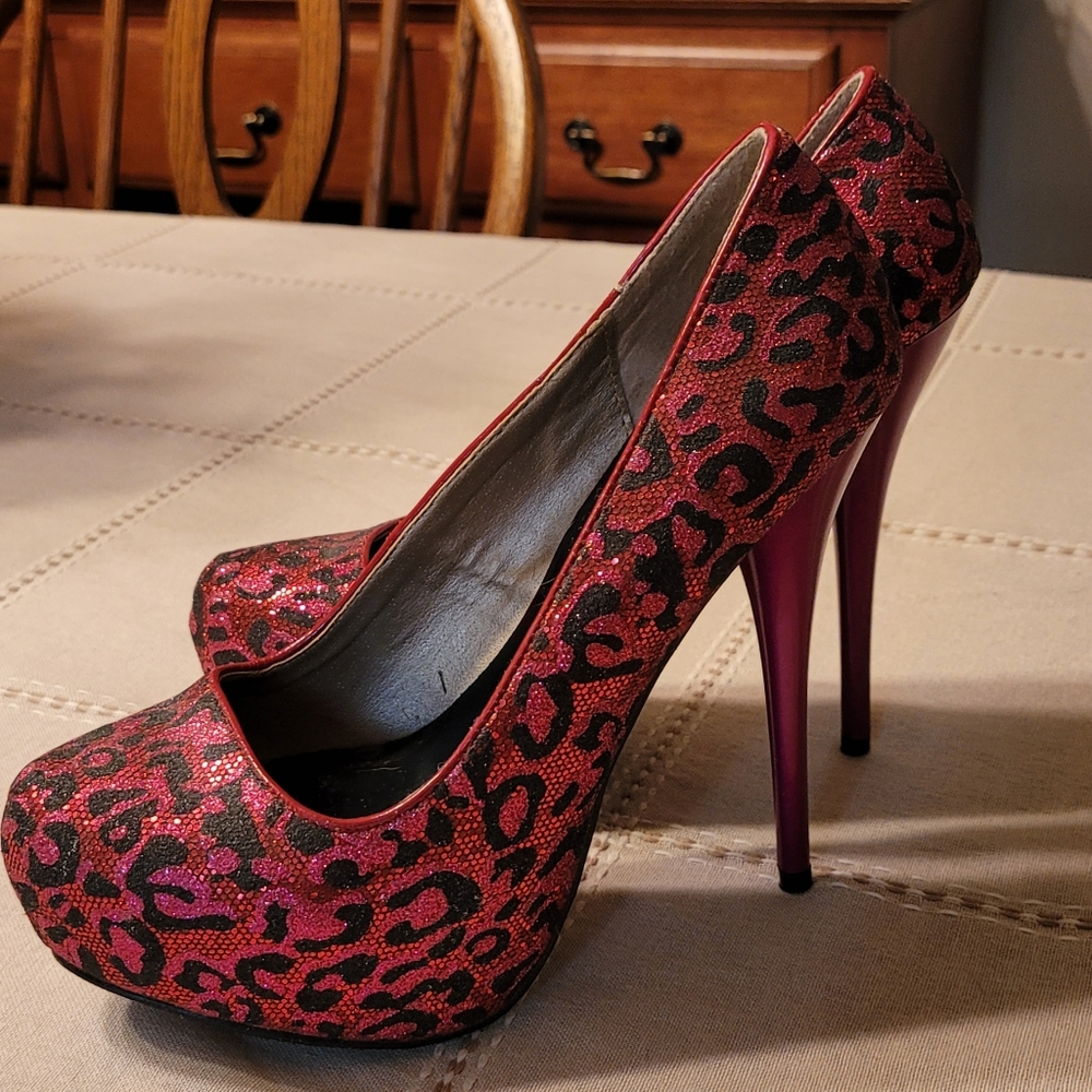 Qupid Pink Leopard Heels